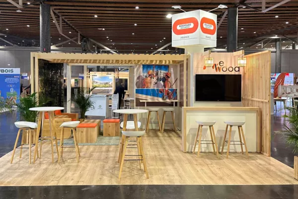 CREATION D'UN STAND DE 36M2 POUR BOUYGUES