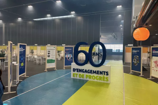 AG ET 60 ANS MUTUELLE NATIONALE TERRITORIALE MNT